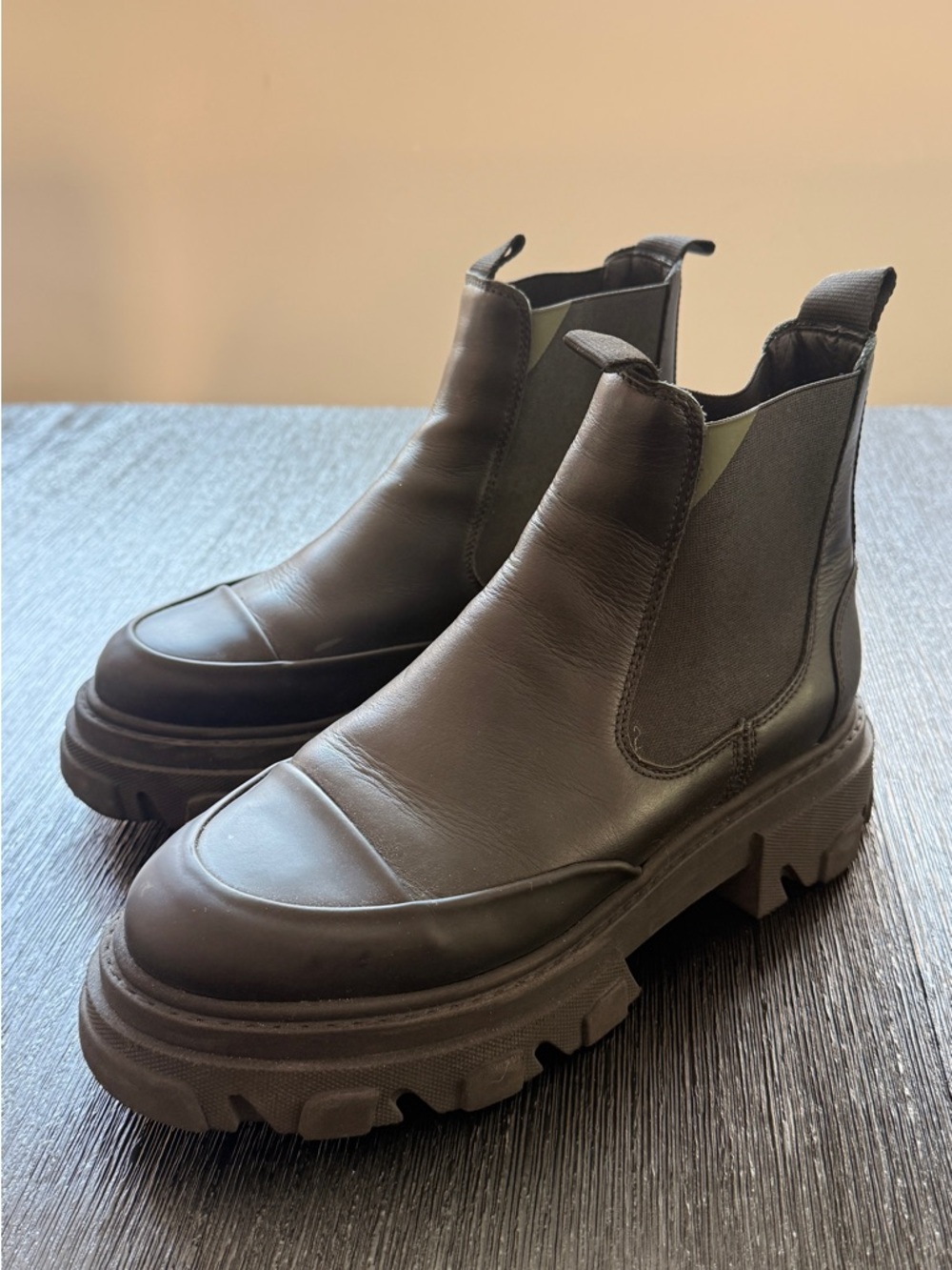 GANNI Platform Chelsea Boots in Dark Black Leather - Women's